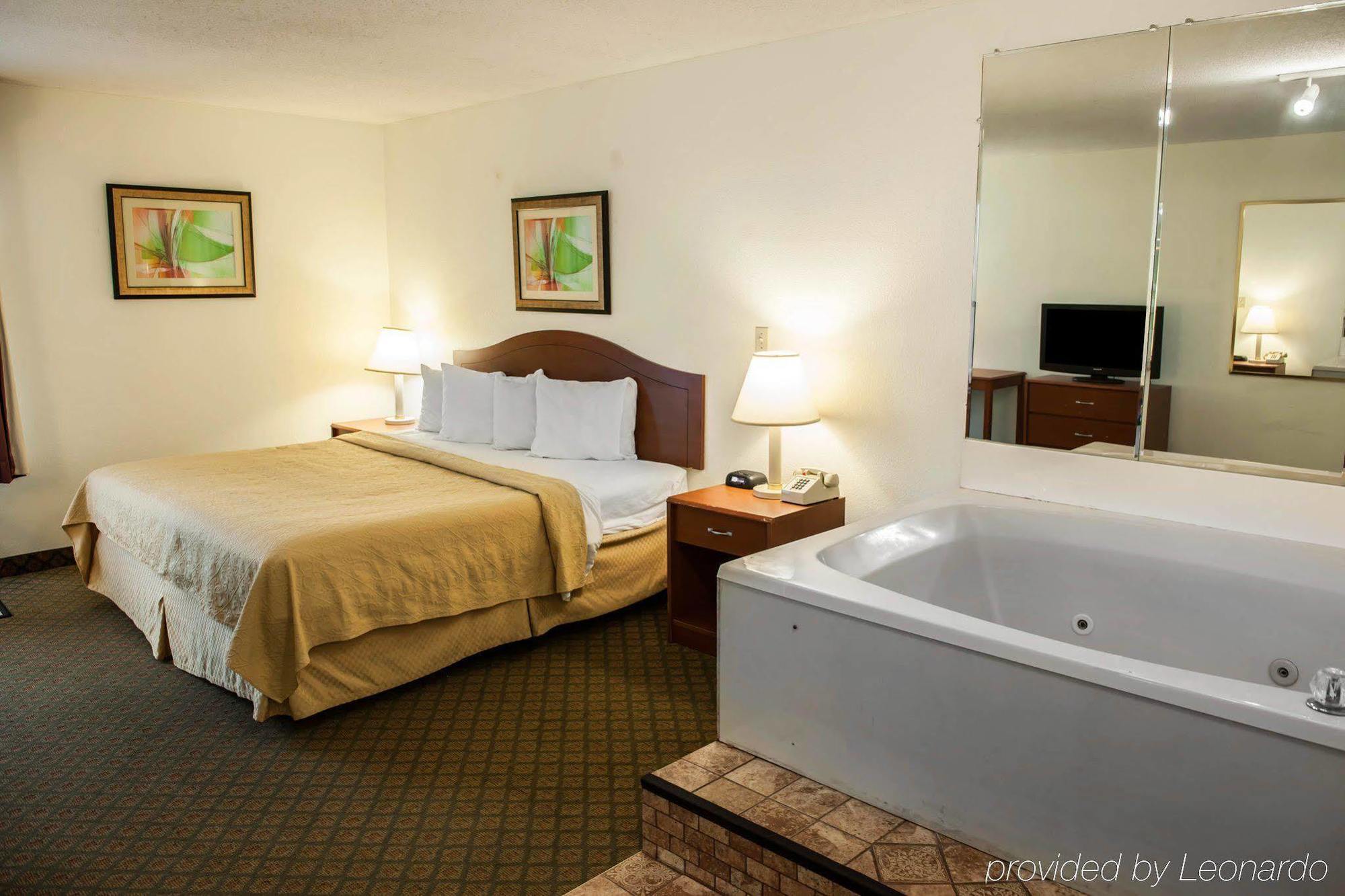 Quality Inn And Suites Indianapolis Esterno foto
