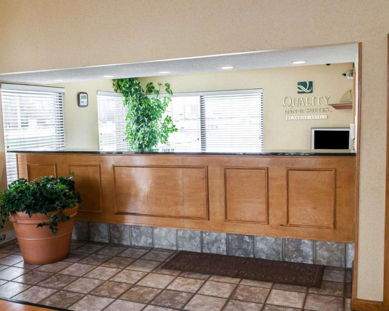 Quality Inn And Suites Indianapolis Esterno foto